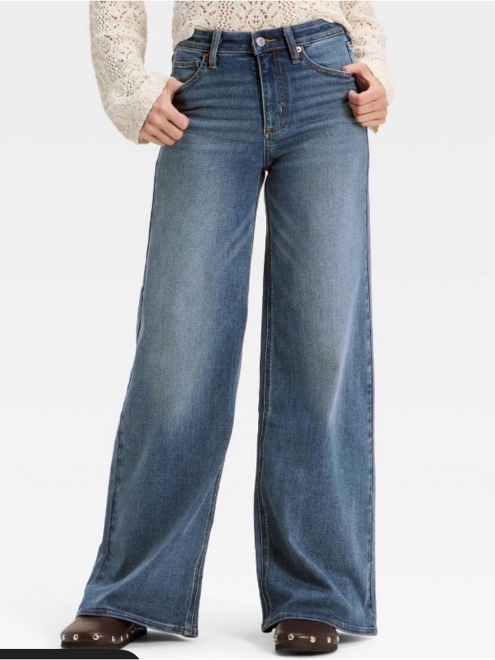 Universal Thread Wide-Leg High-Rise Jeans in Blue Wash